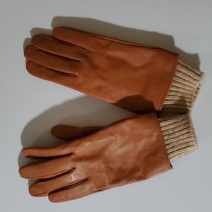 Leather gloves